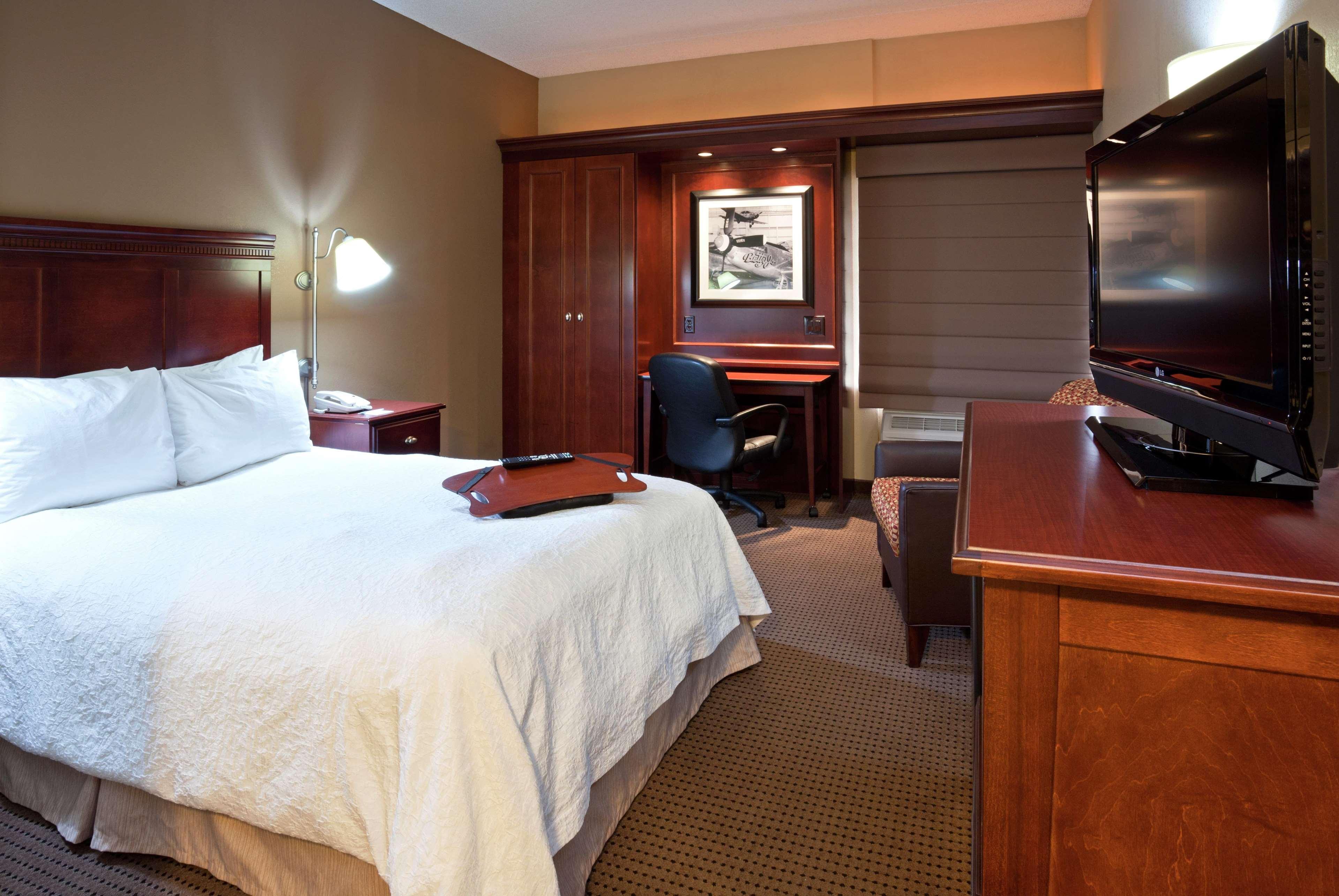 Hampton Inn Rockford Bagian luar foto